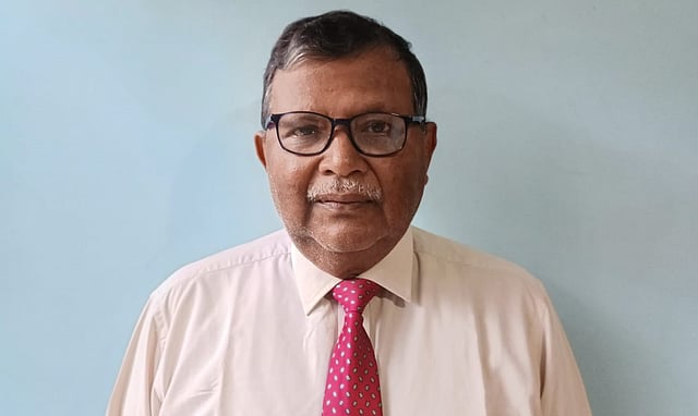 Dr Mineswar Hazarika receives ‘Bharat Gaurav’ award.