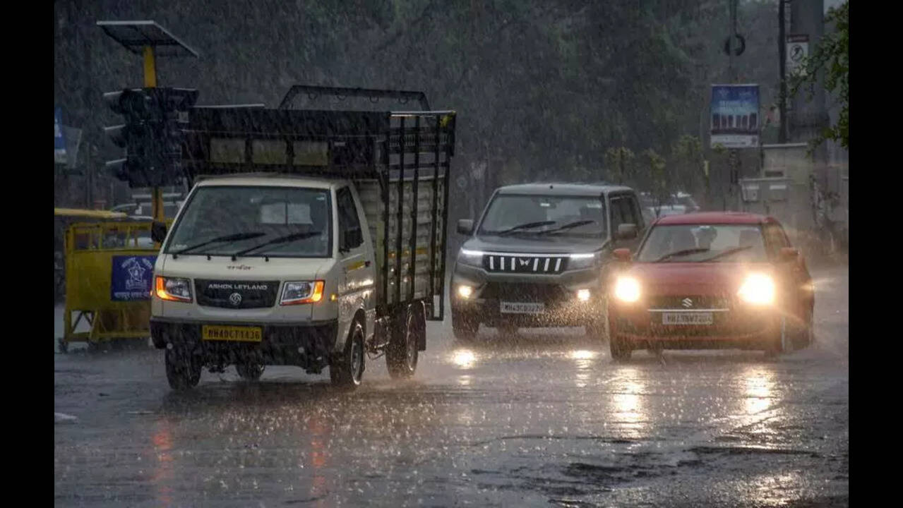 “Assam on Red Alert: Heavy Rains Flood Guwahati, Disrupt Normal Life”