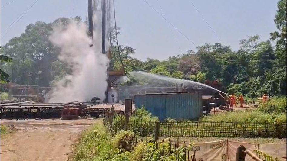 “Assam Govt Offers Rs 25,000 Aid to 350 Families Hit by ONGC Gas Leak”