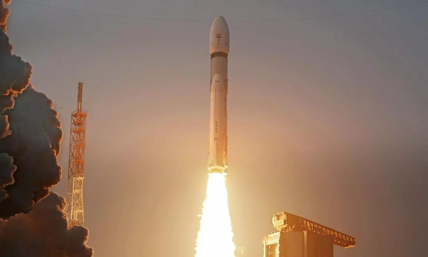 ISRO Successfully Launches Heaviest-Ever Payload: BlueBird Block-2 Satellite for Direct-to-Mobile 5G Connectivity