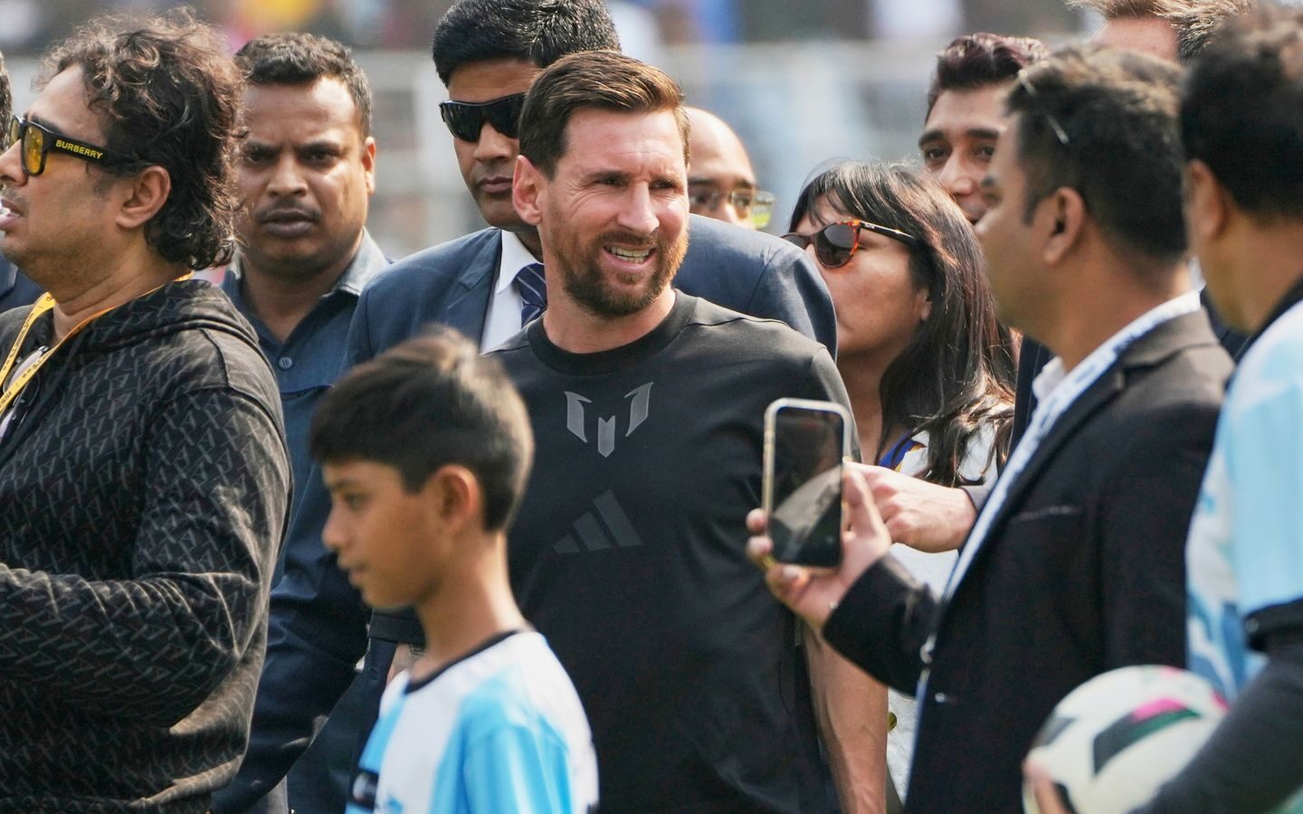 Lionel Messi Receives Grand Welcome in Hyderabad During GOAT India Tour 2025