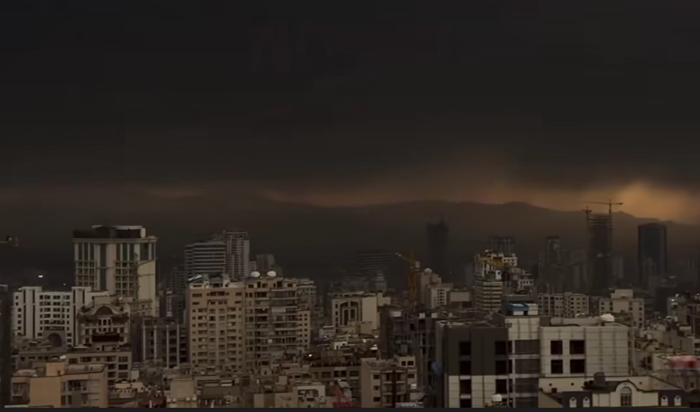 Terrifying Black Acid Rain in Iran Chokes 15 Million Lives