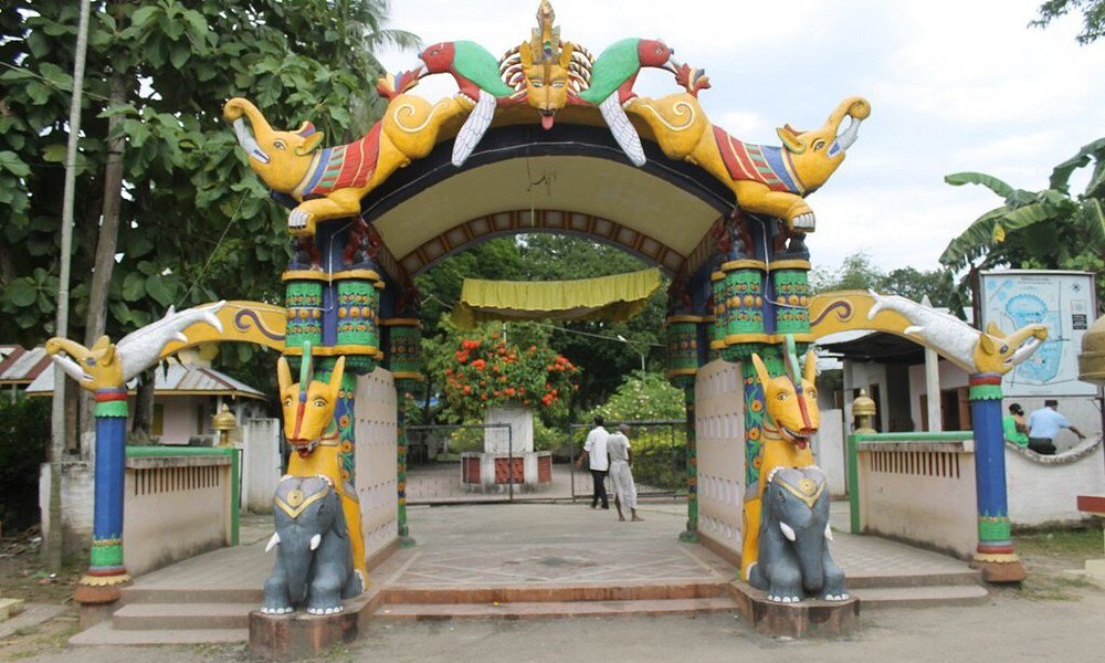 Assam Forces Strict Traditional Dress Code at Batadrava Than