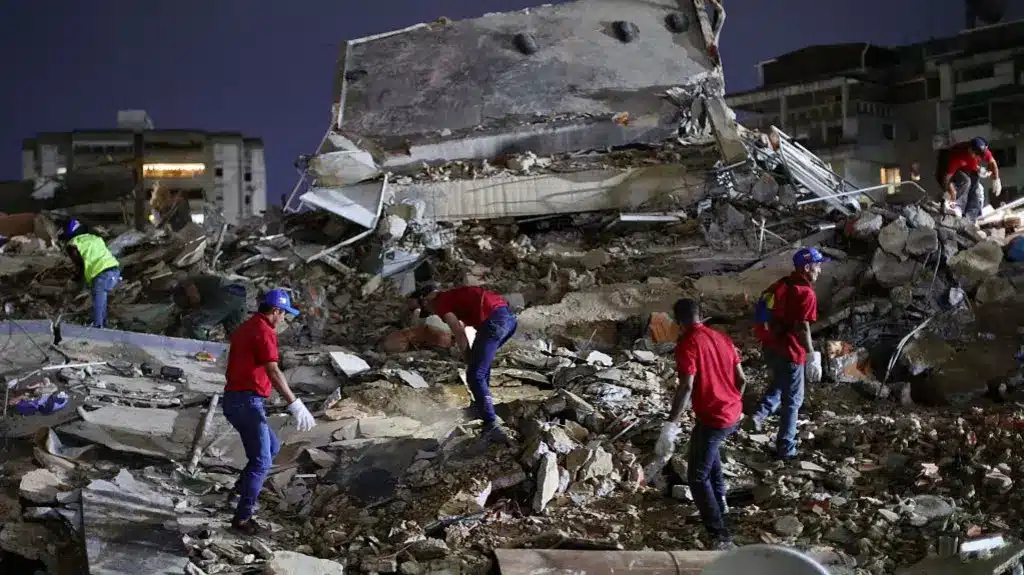 Deadly 7.5 Venezuela Earthquake Devastates Caracas