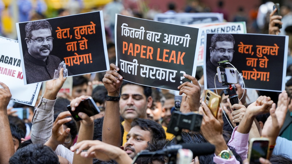 Cockroach Janta Party’s 1000+ Youth Delhi Protest Erupts