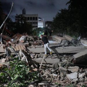 Deadly 7.5 Venezuela Earthquake Devastates Caracas