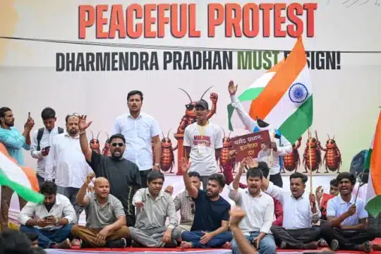 Shocking Day 7: Cockroach Janta Party Mocks Pradhan Birthday!