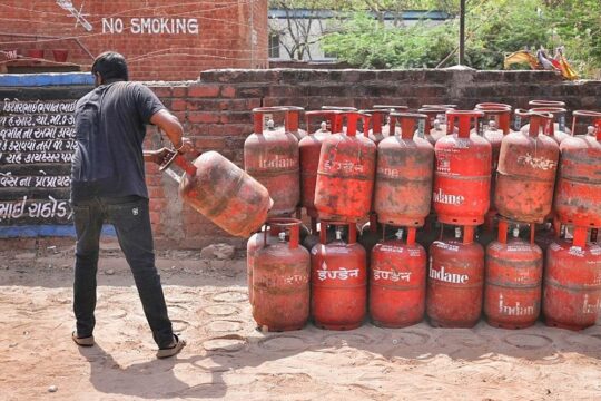 Shocking Domestic LPG Price Hike of Rs 29 Today!
