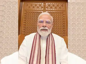 PM Modi Urges 1 Digital Shift for Ministers on Instagram