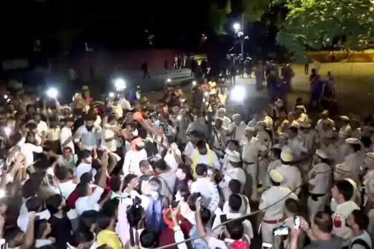 Shocking: 1000s Join Remove Reservation Protest at Jantar Mantar