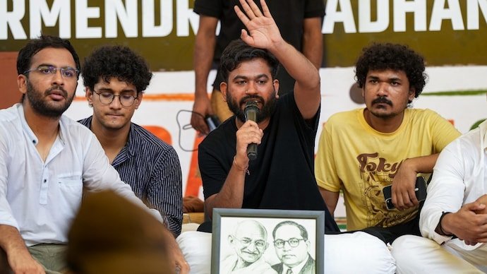 Abhijeet Dipke Detained on Flight by Delhi Police Amid CJP Protest Drama at IGI Airport