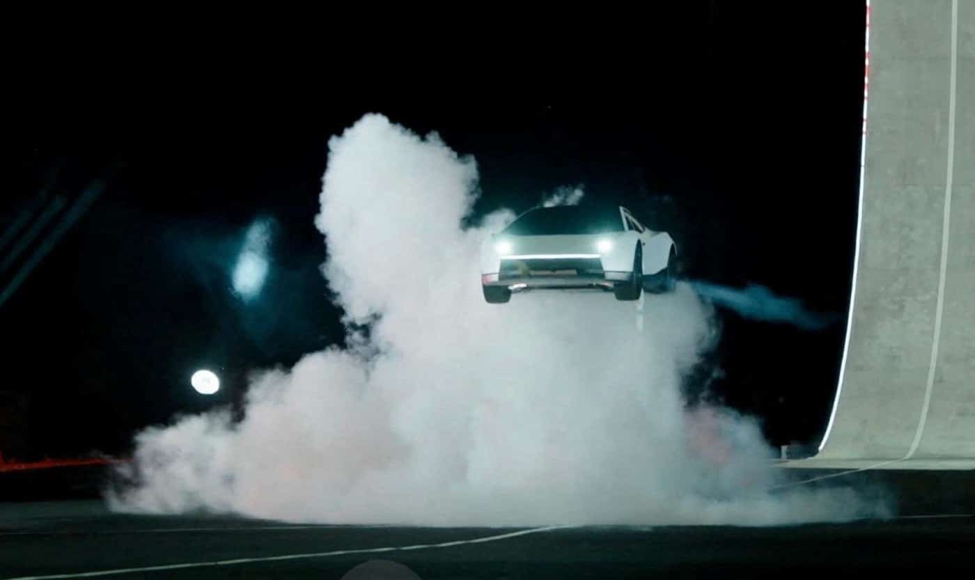 Shocking Tesla Flying Car Roadster Hits 0.81 Sec Thrills